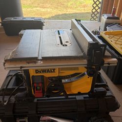 DeWalt Jobsite Table Saw