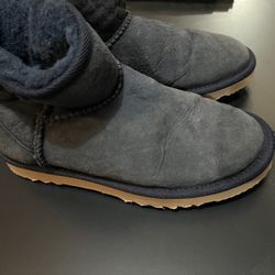 Ugg size 5 