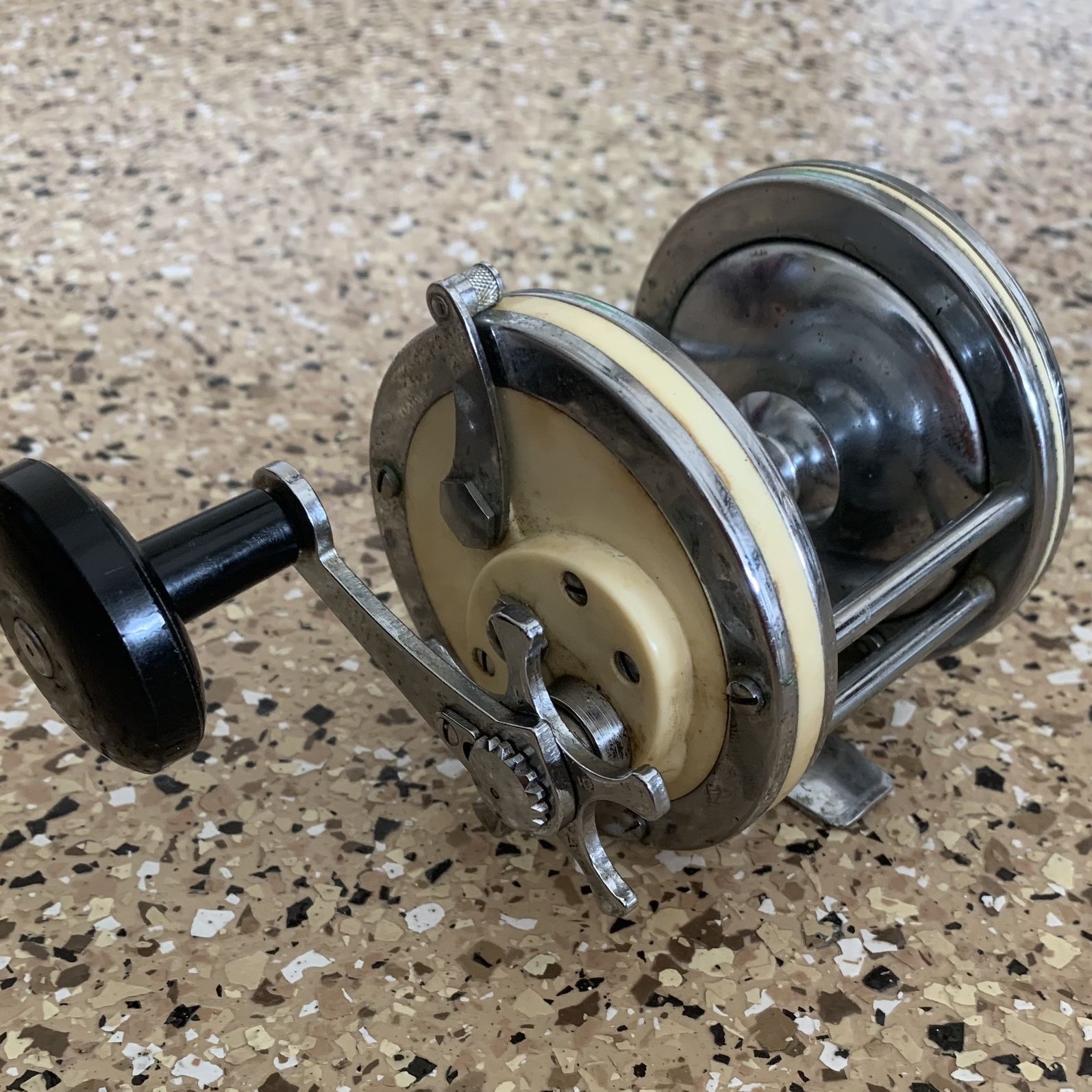 Garcia Mitchell 622 Conventional Fishing Reel