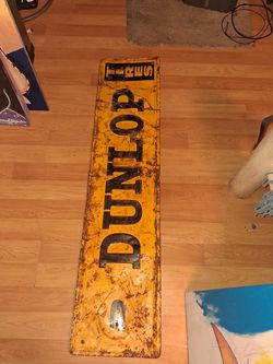 Dunlop tire sign
