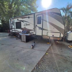 2016 Cougar Keystone Rv trailer 