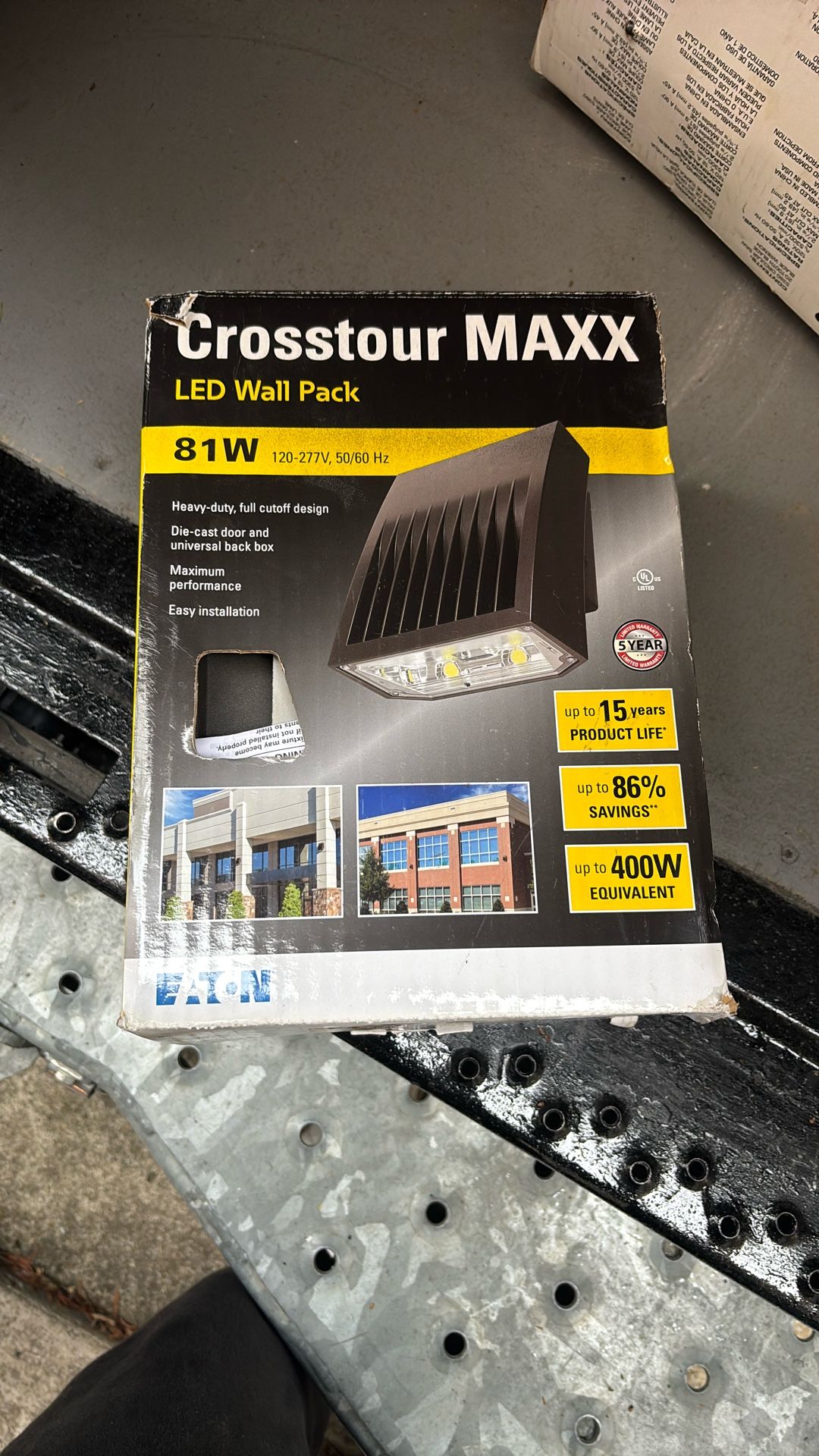 Eaton Crosstour MAXX 81W LED Wall Pack Light – New in Box