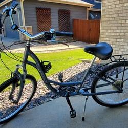 Fuji Saratoga 2.0 Step-through bike