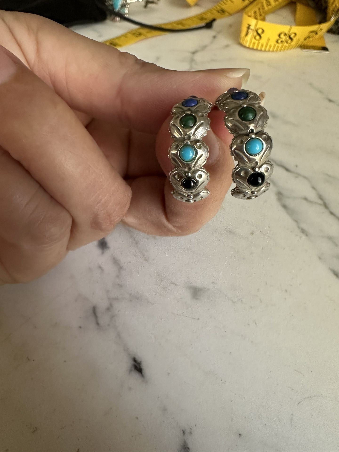 Vintage Designer - Carolyn Pollack R. - 925 Multi Natural Gemstone Hoop Earrings -hearts With Turquoise , Black Onyx ,malachite , Lapis And Amethyst