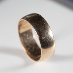 Wedding gold ring