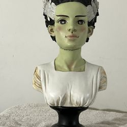 Bride of Frankenstein Statue