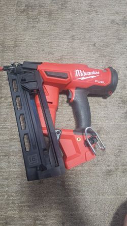 Milwaukee 16 ga Brad nailer 20°