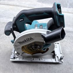 18V LXT Lithium-Ion Brushless Cordless 6-1/2 in. Circular Saw with Electric Brake (Tool Only)