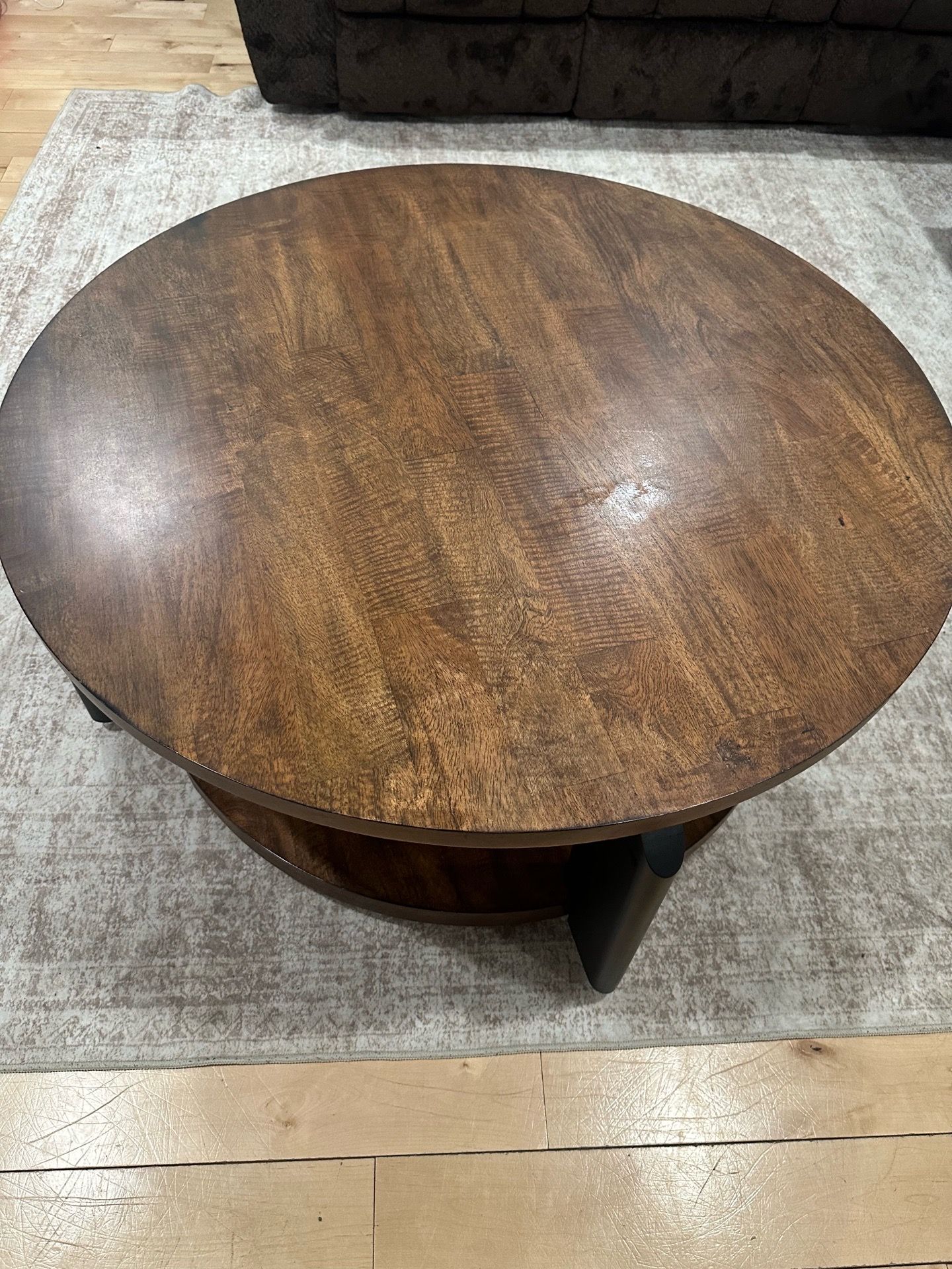 Cocktail table with wheels