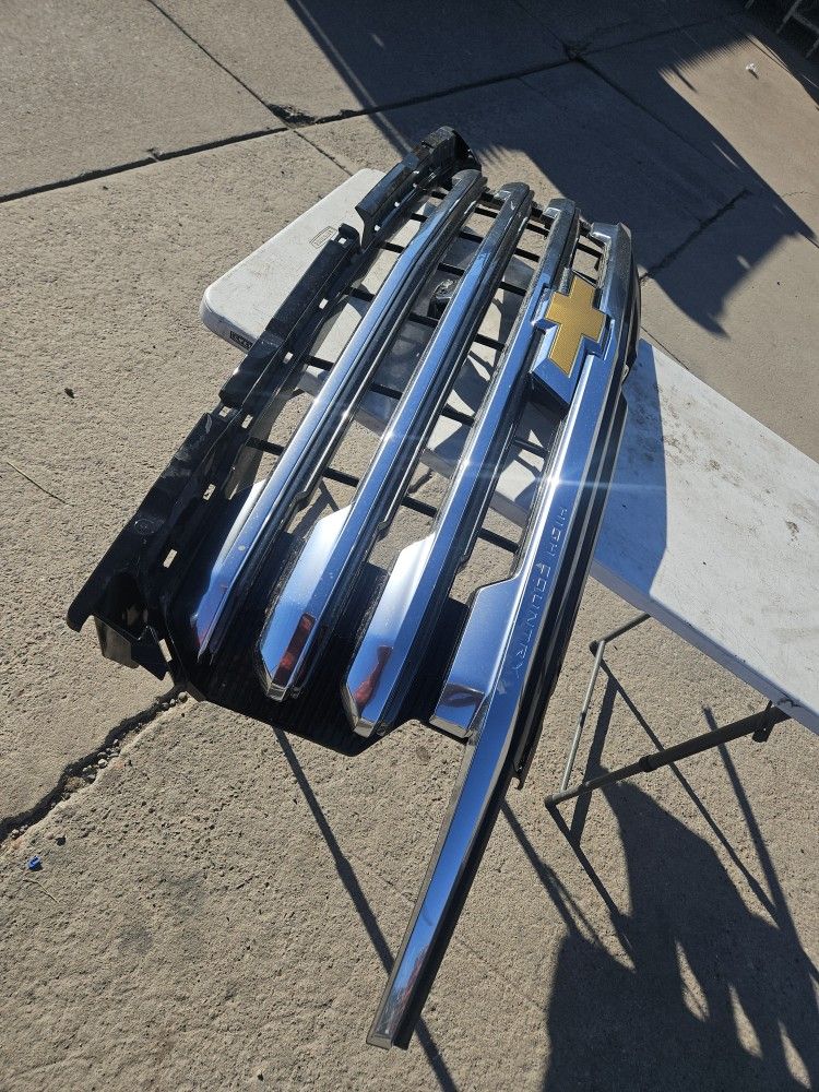 Silverado High Country 1500 Front Grille Oem 22 To 25