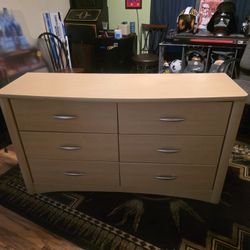 6 Drawer Dresser