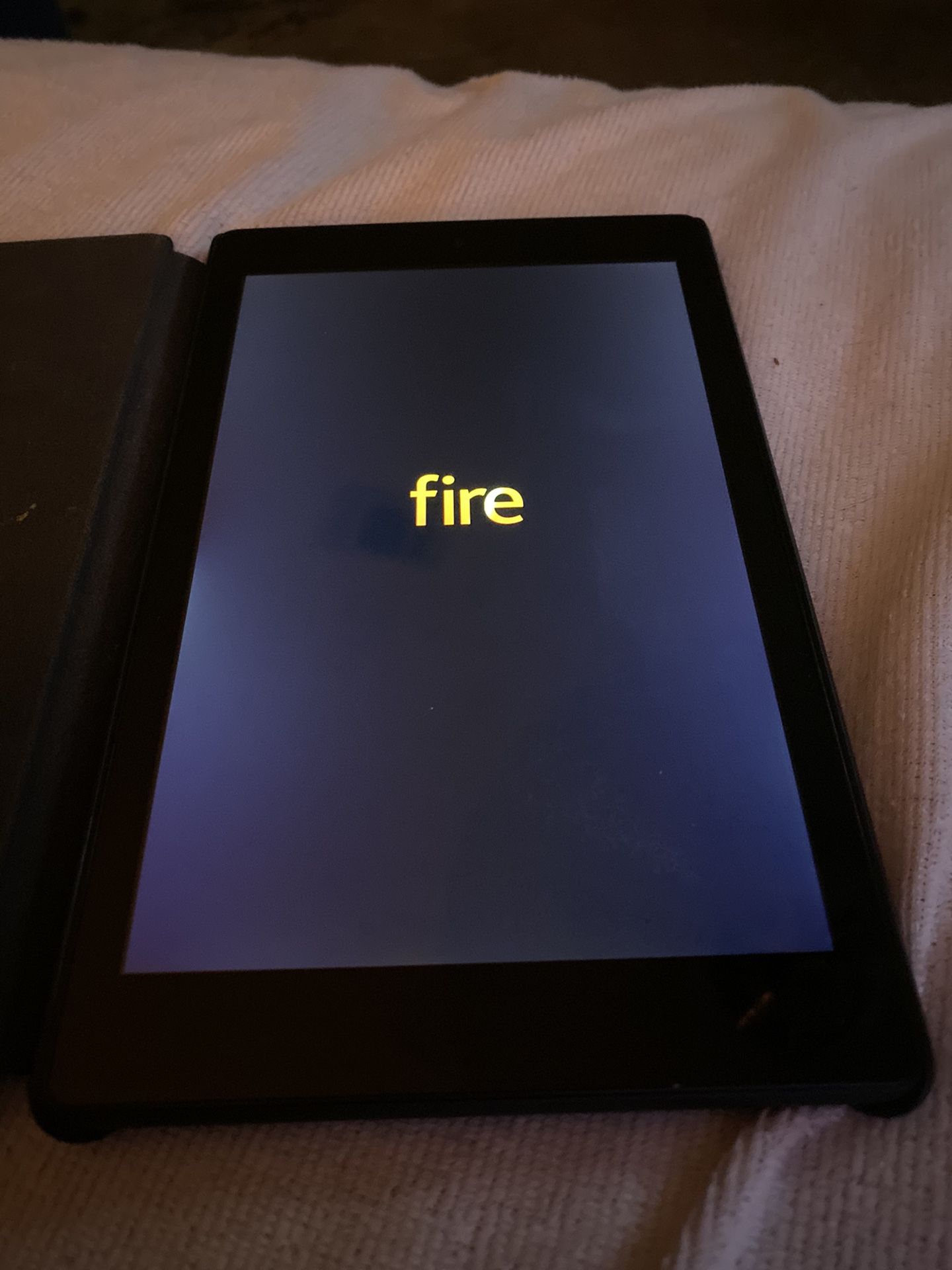 Amazon Fire HD8 tablet (6 generation)