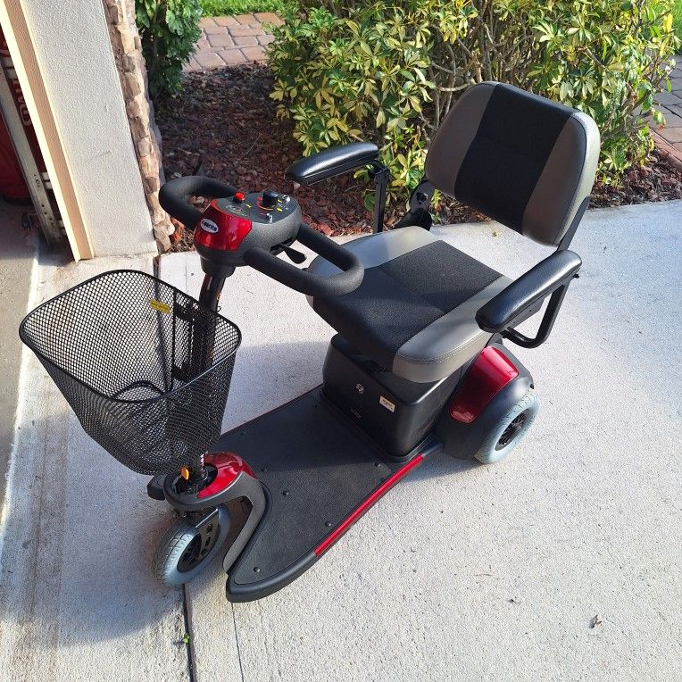Merits 3 Wheel Scooter, Excellent Condition