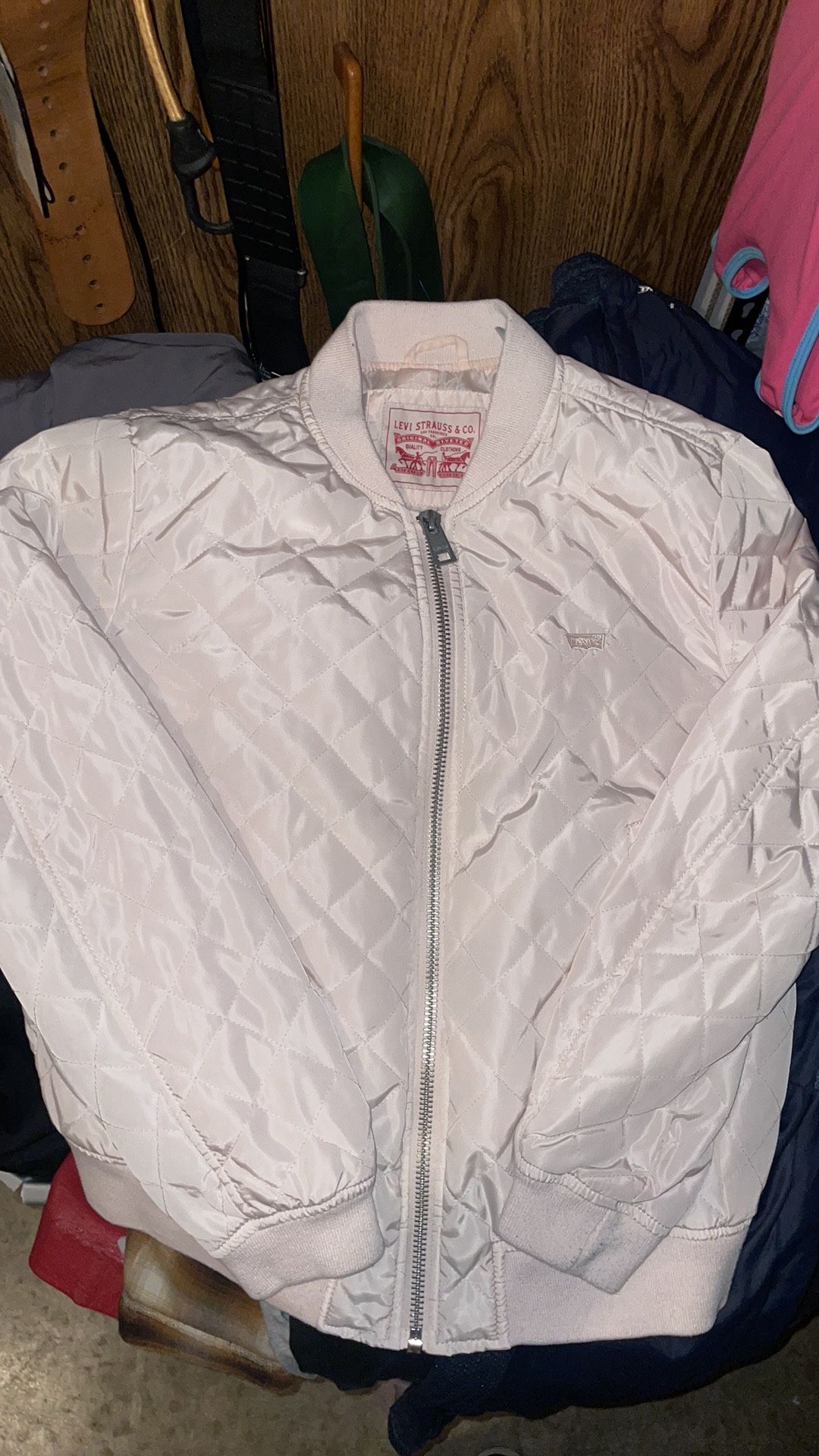 Vintage Levi's Quilted Bomber Jacket - Light pink size Large