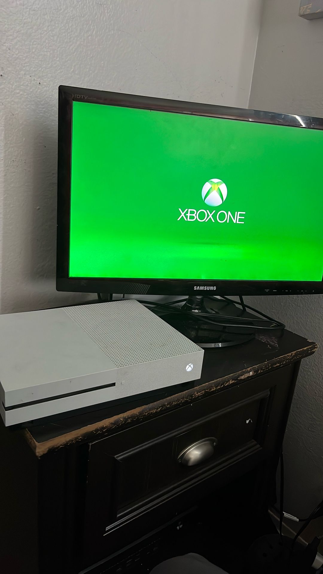 Cheap Xbox One S (white)