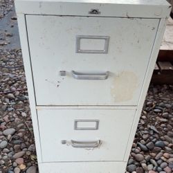 FILE CABINET 