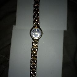 Claremont 56-152 Silver Tone Ladies Watch Water Resistance 3 Atm