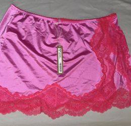 Skims Skirt
