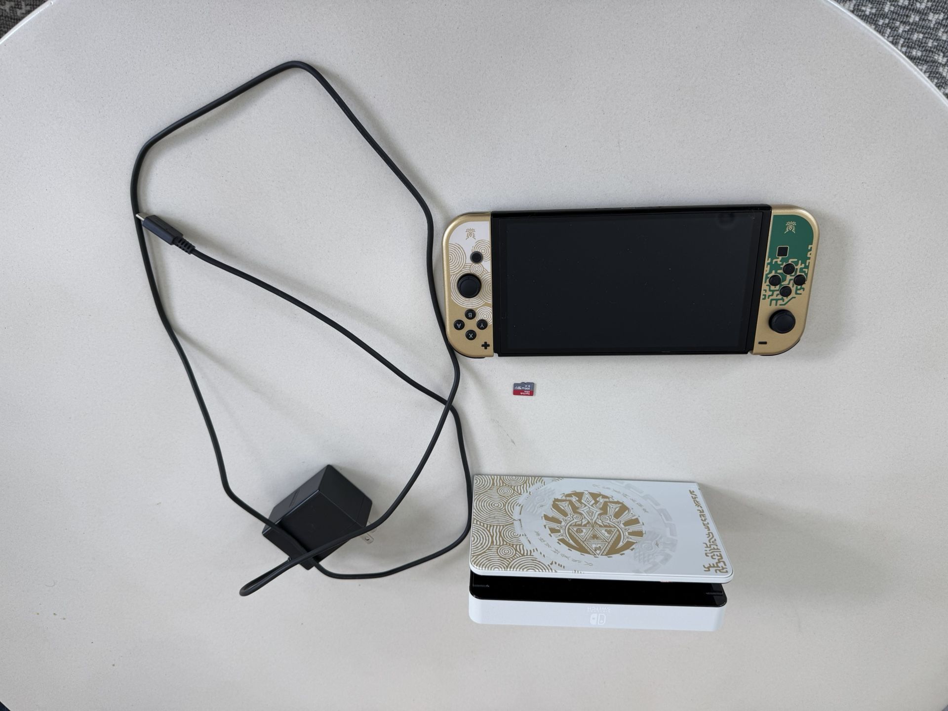 Nintendo switch OLED with 200gb SD Card