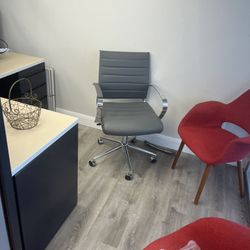  Office Chairs