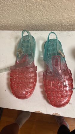Girl sandals