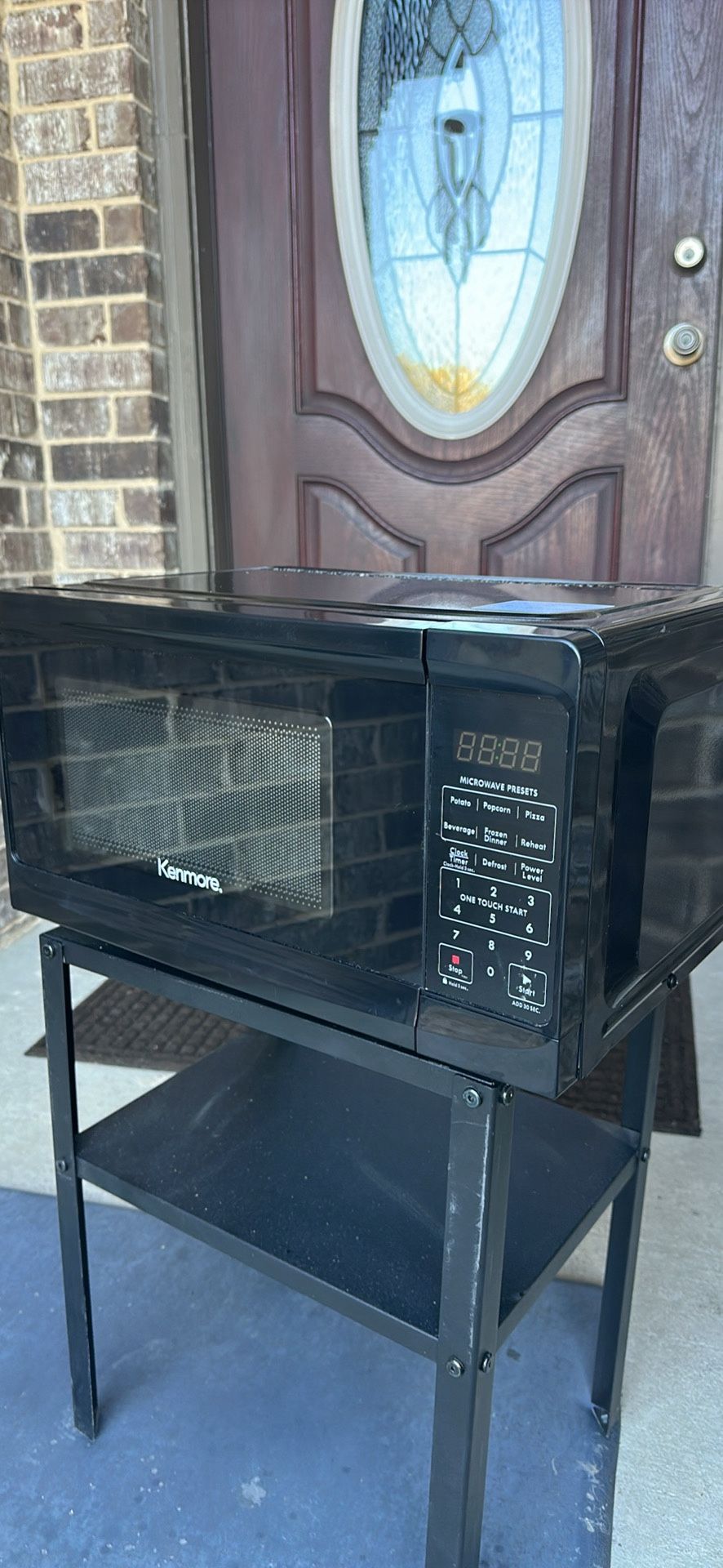 SMALL MICROWAVE KENMORE LIKE NEW ABD VERY CLEAN $45 FIRM PLEASE