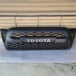 2005-2011 Toyota Tacoma grill