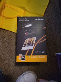 Polaroid flip instant camera