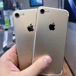 Unlocked iPhone 7 32GB Gold