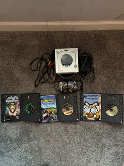 Nintendo GameCube Console Bundle with Games