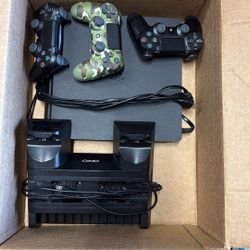 PS4 Game Console