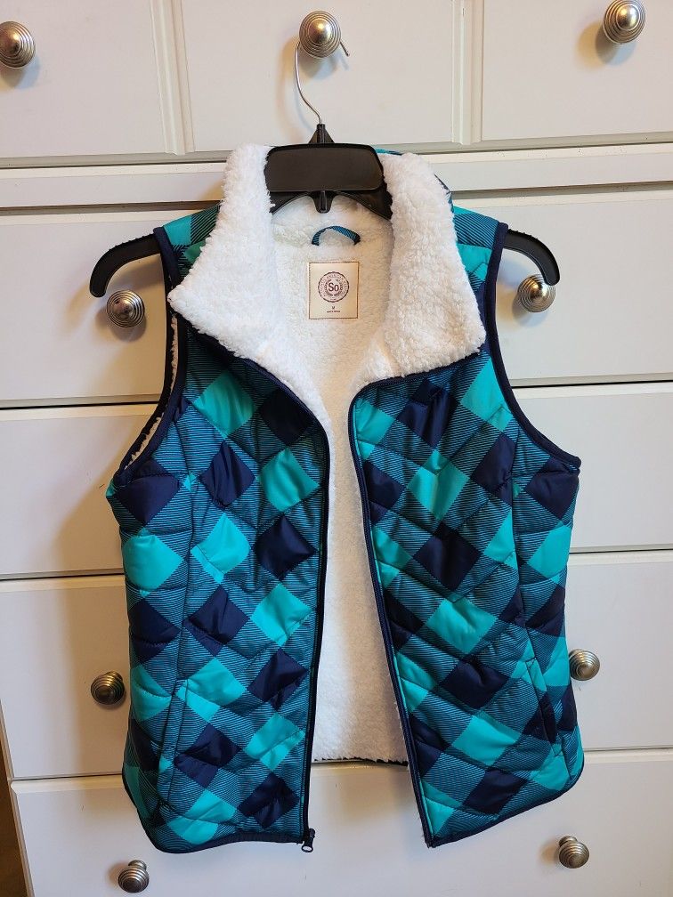 New Womens SO Vest Size Medium
