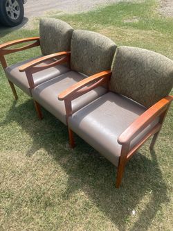 Triple chair