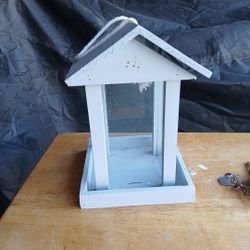Bird Feeder 