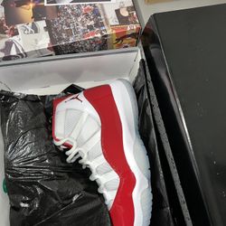 Jordan 11 Cherry 