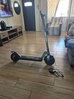 Electric Scooter – Charger Included