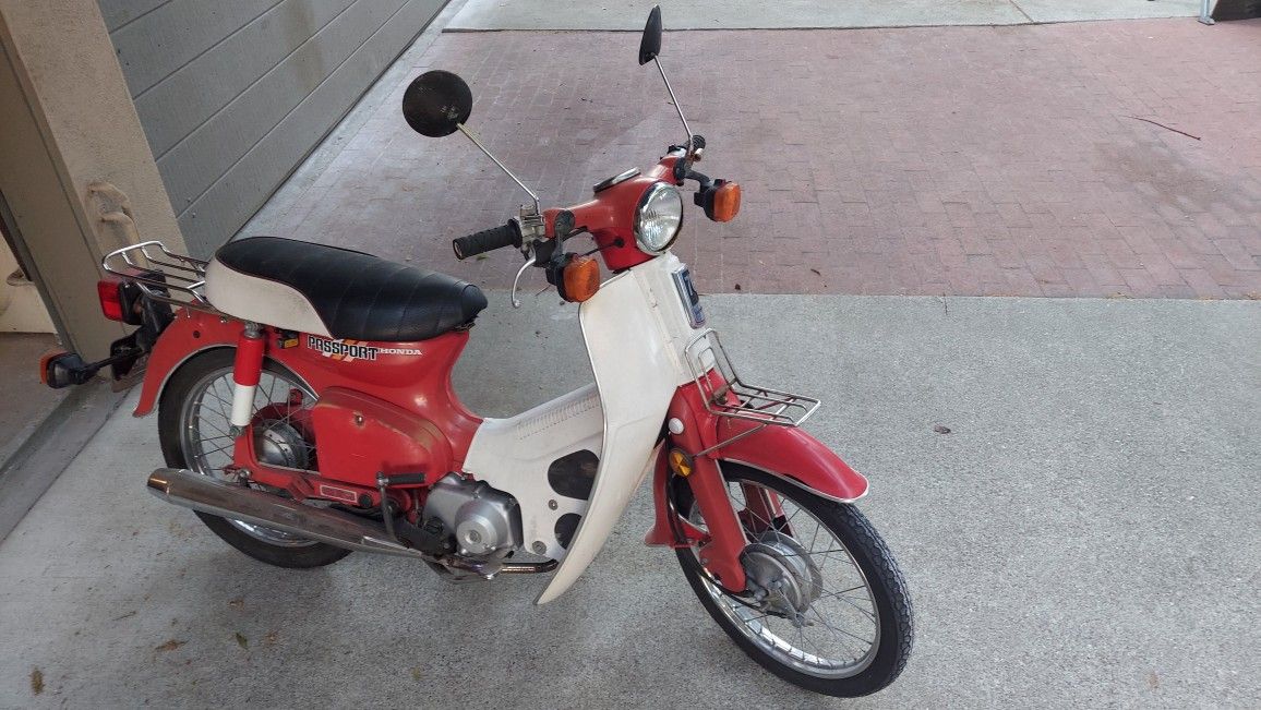 Photo 1983 Honda C70 Passport