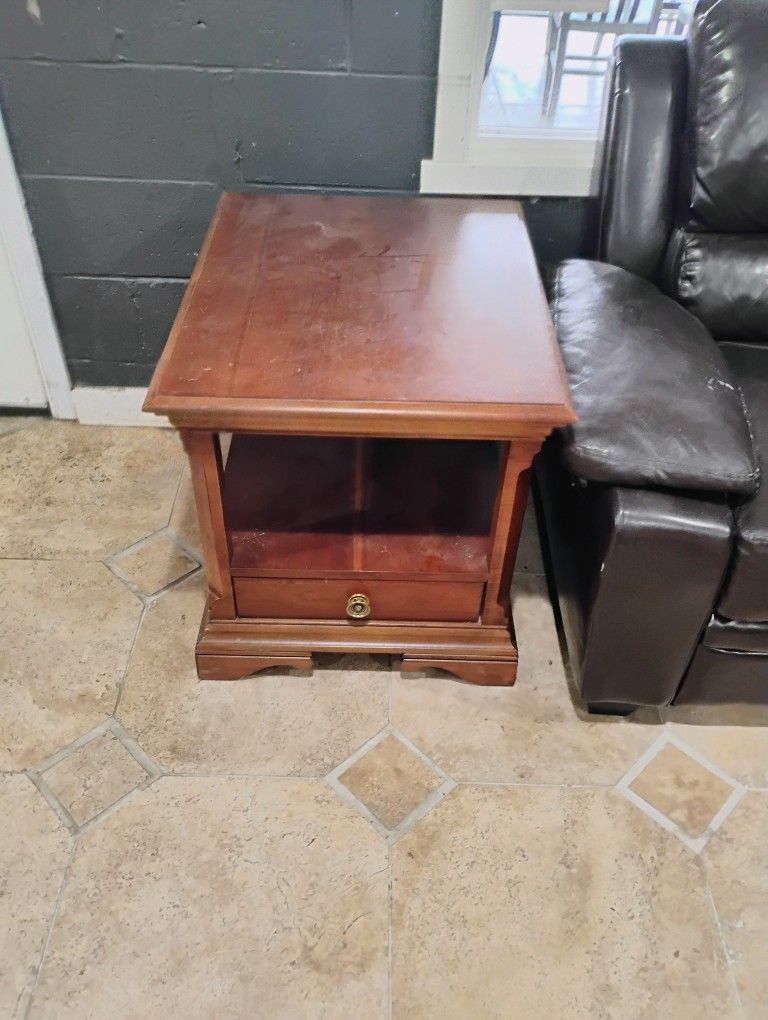 2 End Tables Or Night Stands.
