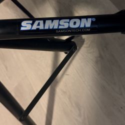 Samson laptop stand