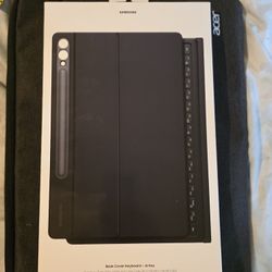 F7

R
F9
4
F10
DI
F11
4 F12
I
Finde
Hoex

SAMSUNG

Del

Book Cover Keyboard - AKey
Galaxy Tab S10+ |S10+ 5GS9+|S9+ 5GS9FE+|9FE+ 5G

