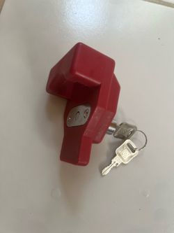 Glad hand lock