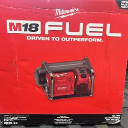 Milwaukee M18 Fuel 2 Gallon Quiet Air Compressor 