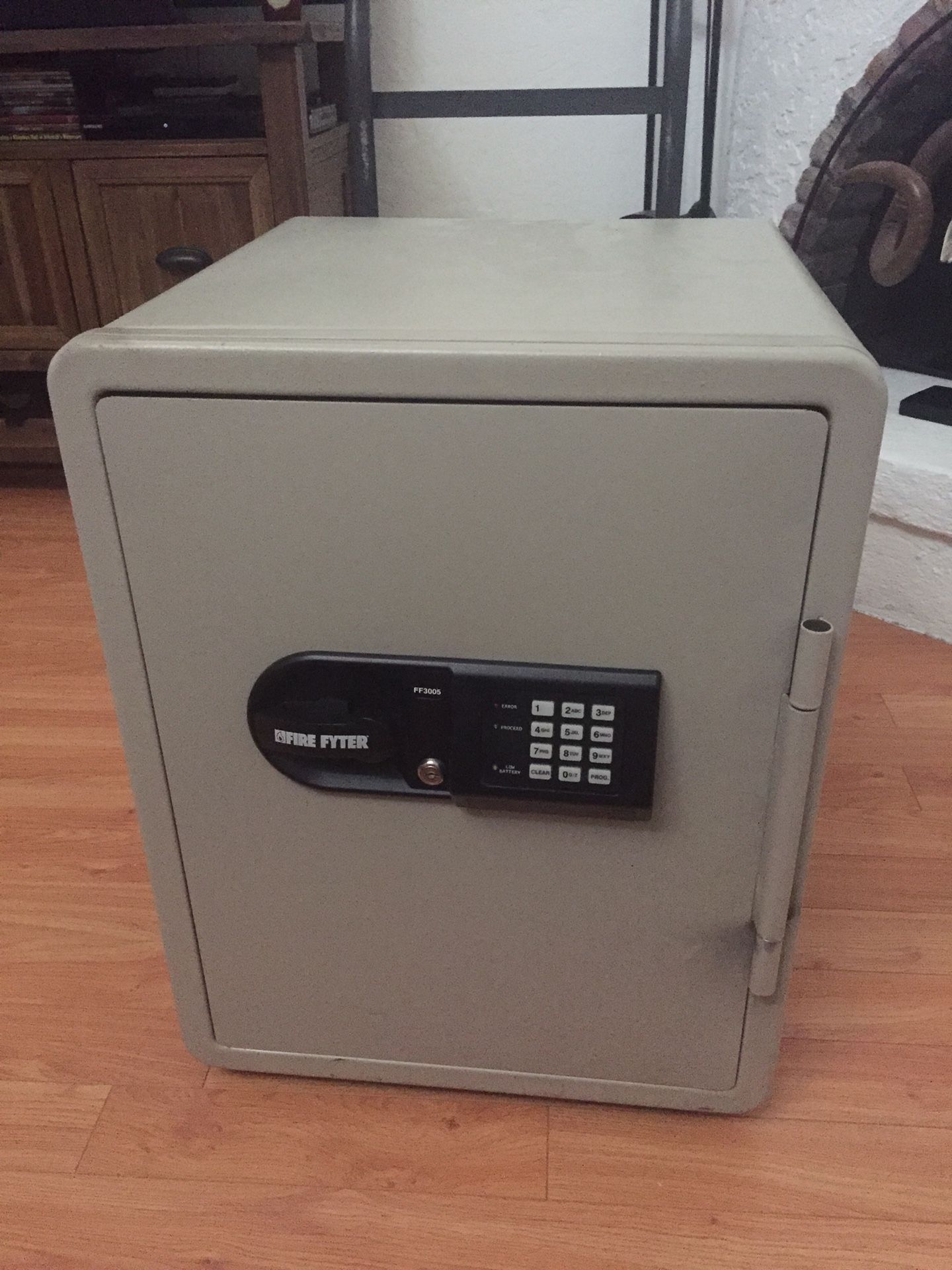 Fire Fyter safe Model FF3005