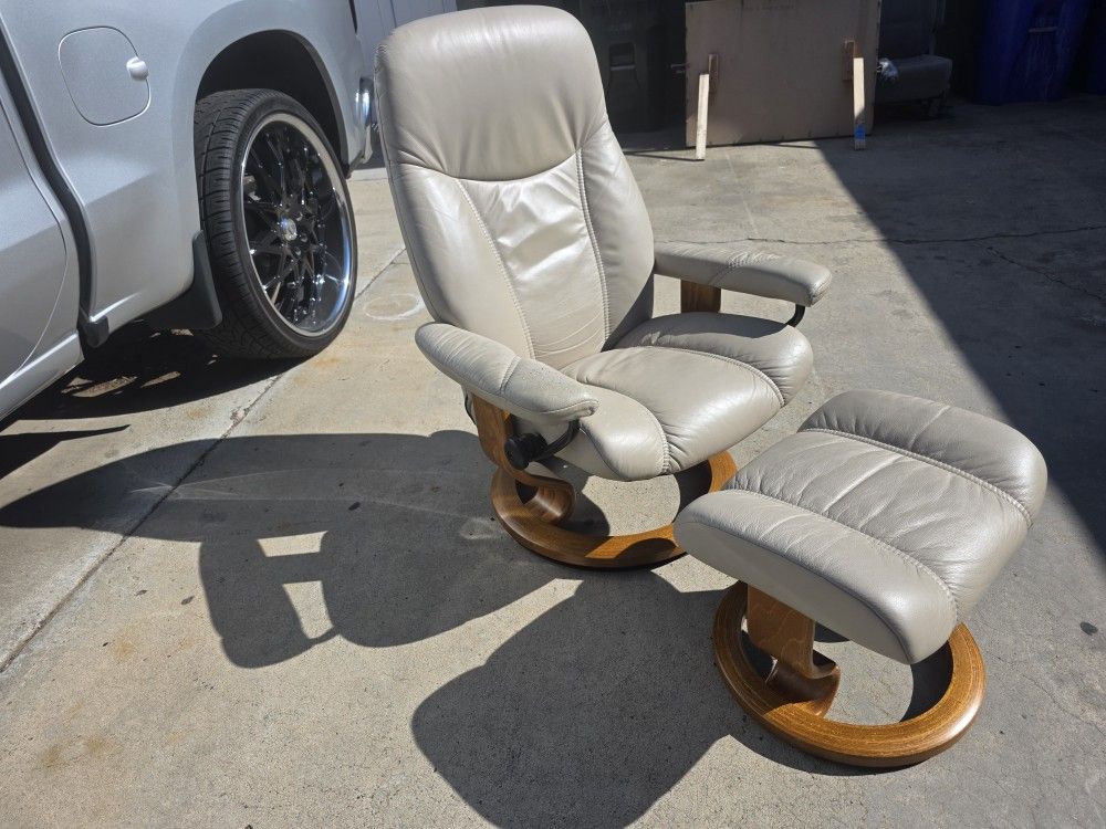 Mid Century Stressless Chair And Ottoman