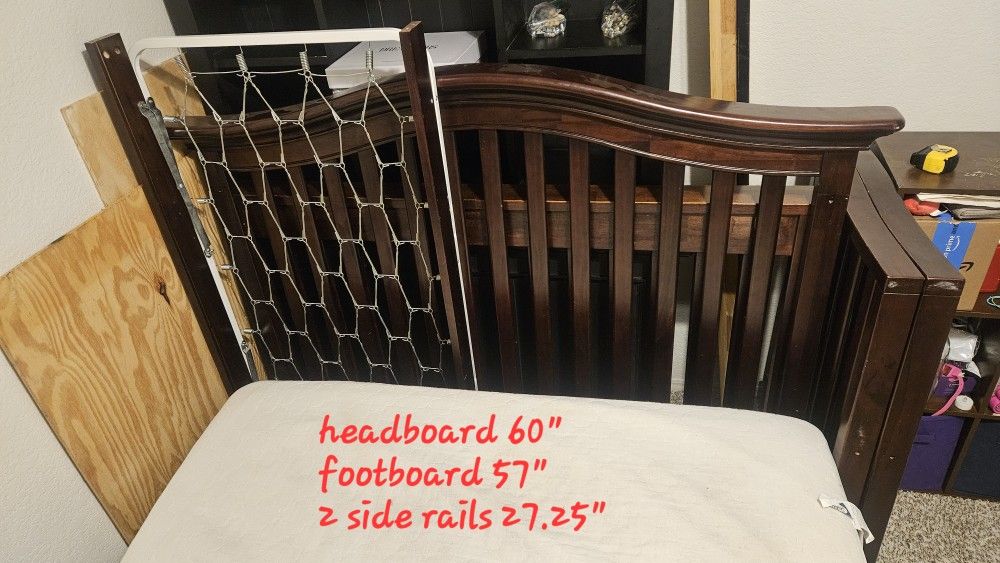 Baby Crib With Mates