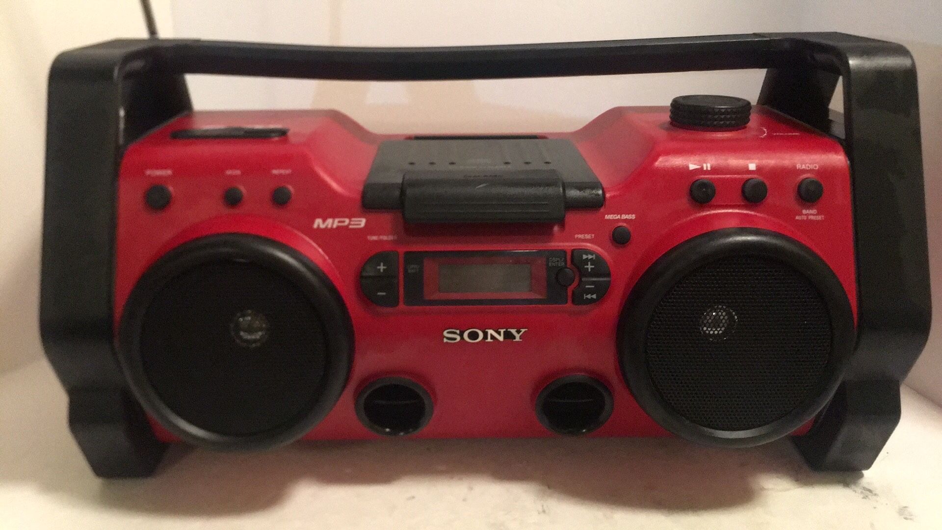 Sony ZS-H10CP Red Personal Audio System CD/AM/FM Radio, Headphone Jack/ MP3 in/CD Boom Box. Protective Safe guard, Bass reflex speakers, 21 1/2”x 11 1
