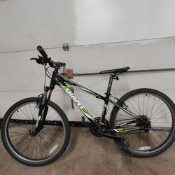 Men's / Boys Bike 80$ Will Deliver For 90