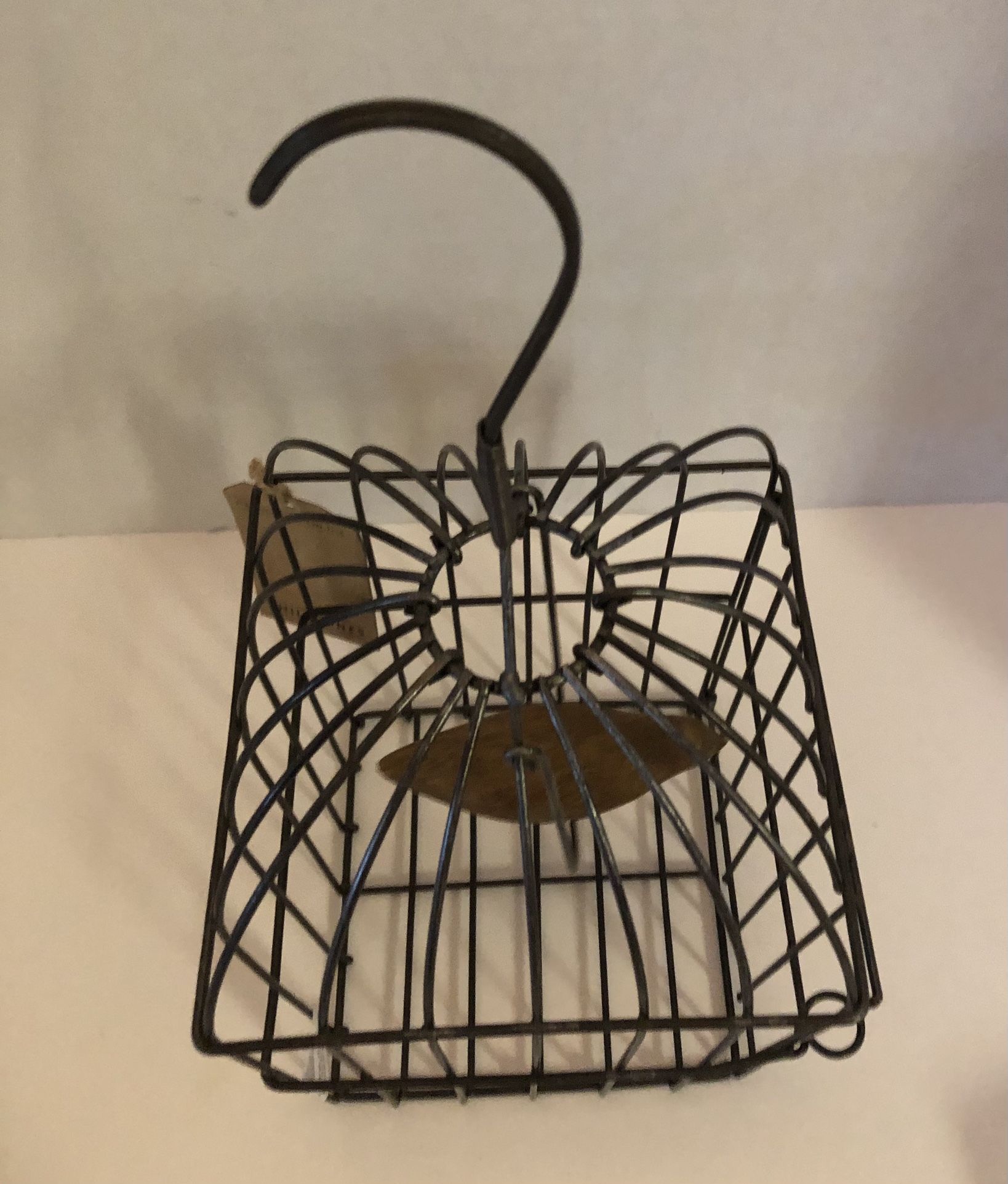 🙋♀️ Hanging Cage With Wooden Bird