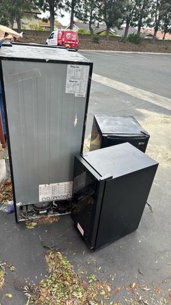 Free metal fridges recycle