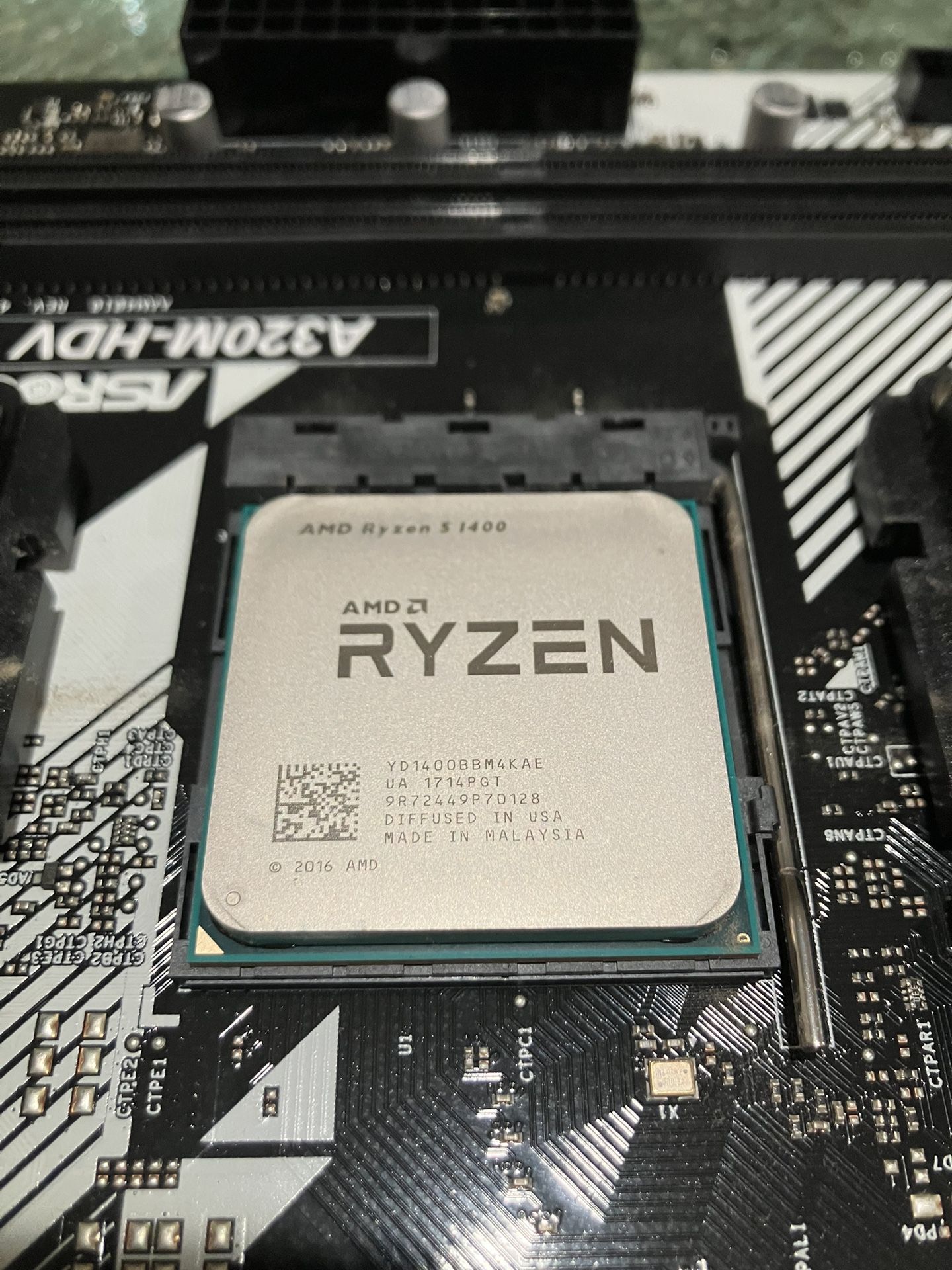 AMD Ryzen 5 1400